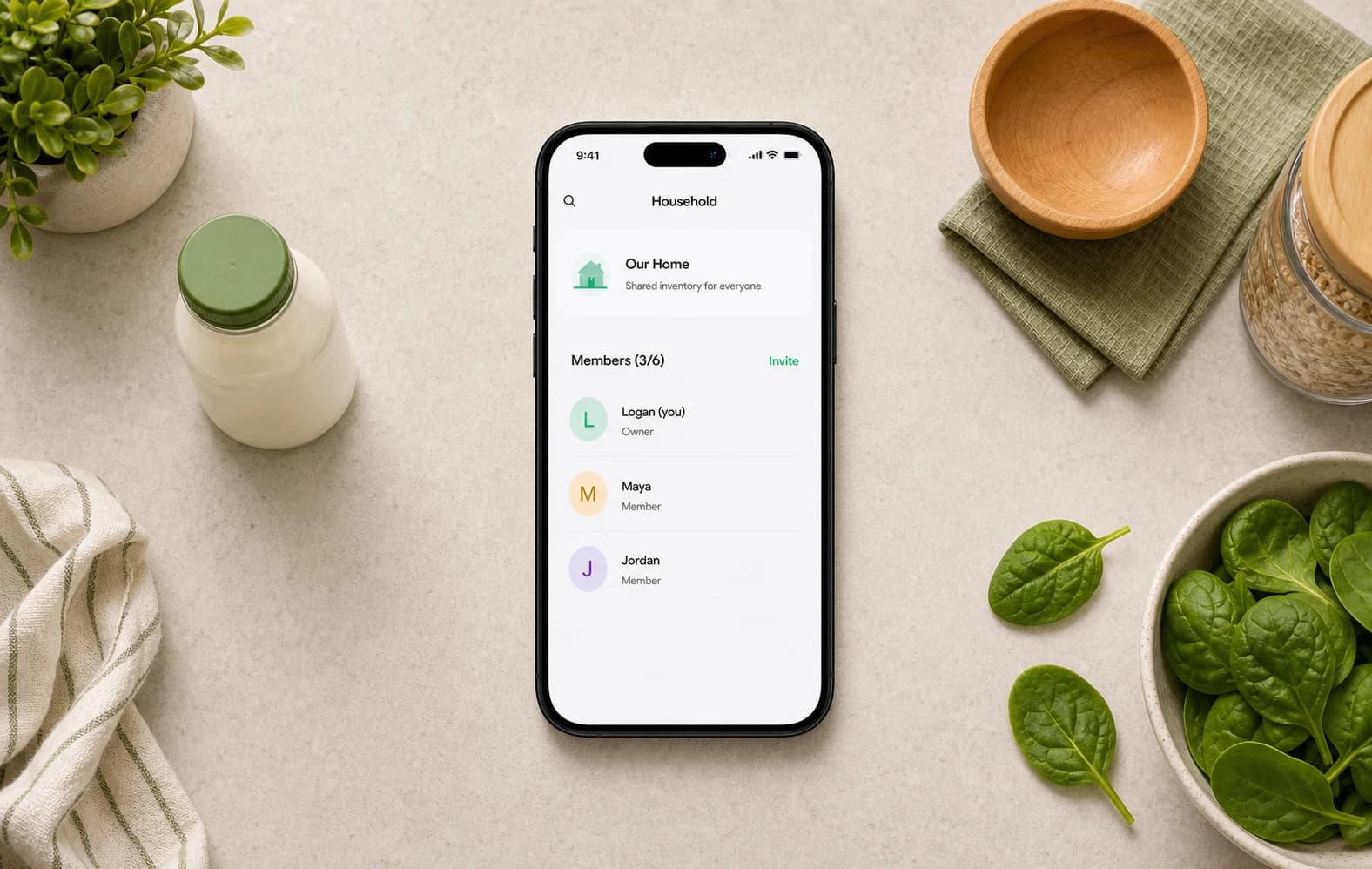 FridgeWise household inventory and Grocery List shared with multiple members